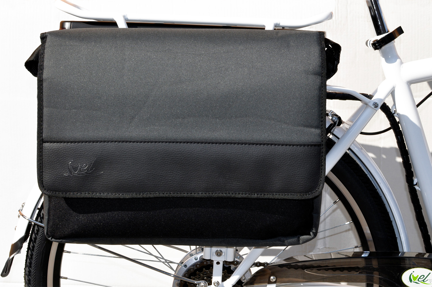 borse-per-la-bicicletta-466nwt-1.jpg IVEL Borsa laterale porta computer in tessuto per bici - immagine 1