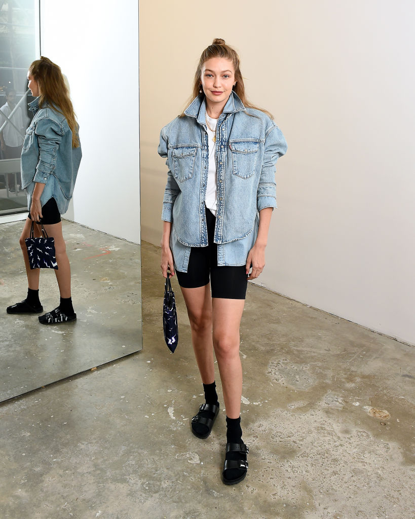 WARDROBE.NYC Launches Release 04 DENIM & Levi's® Collaboration Pantaloncini ciclista: come abbinare giorno e sera | Amica - immagine 1