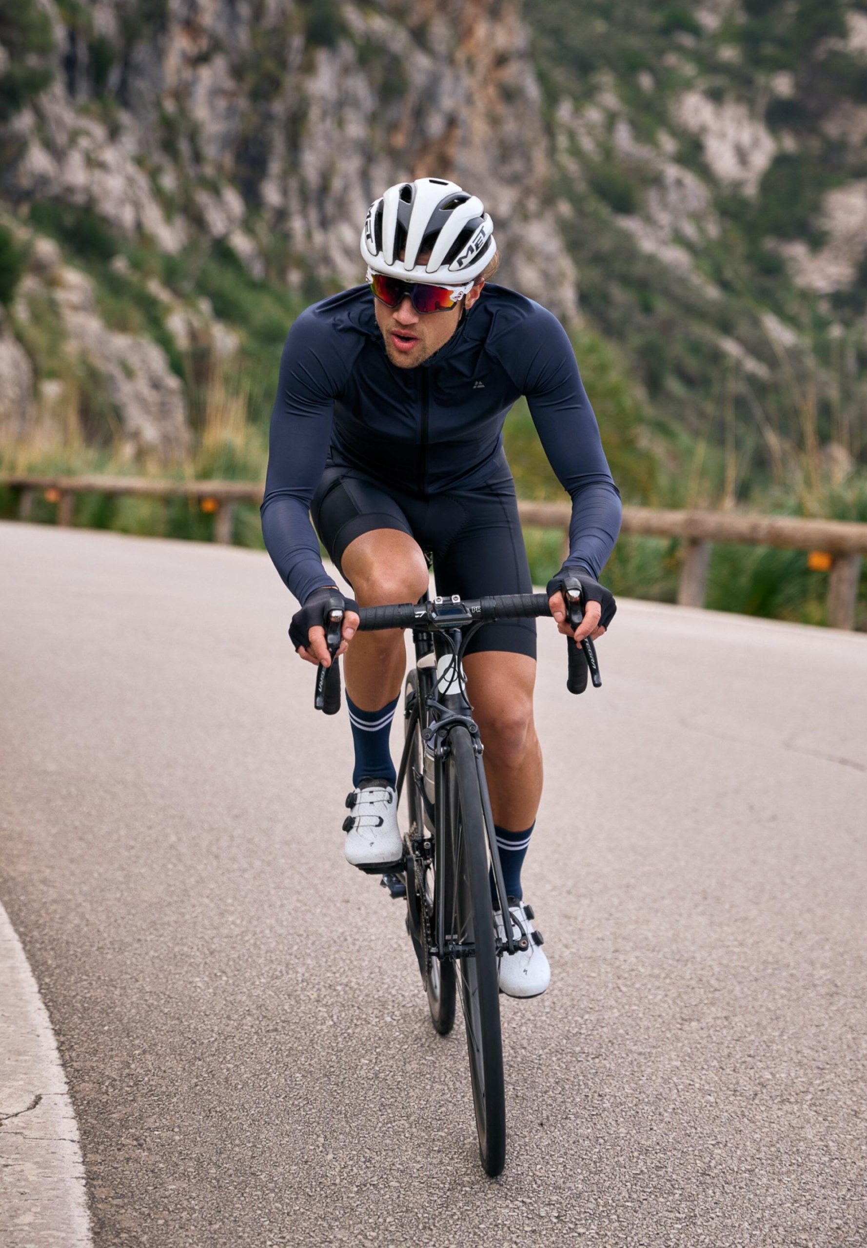 pantaloncini-ciclismo-uomo-053sjx-1.jpg Pantaloncini ciclismo uomo imbottitura 3D asciugatura rapida - immagine 1