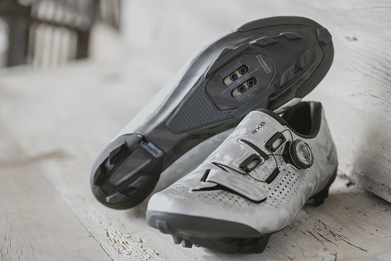 scarpe-per-bici-da-corsa-438jvd-1.jpg Ma davvero servono delle scarpe apposta per il gravel? Bikeitalia.it - immagine 1